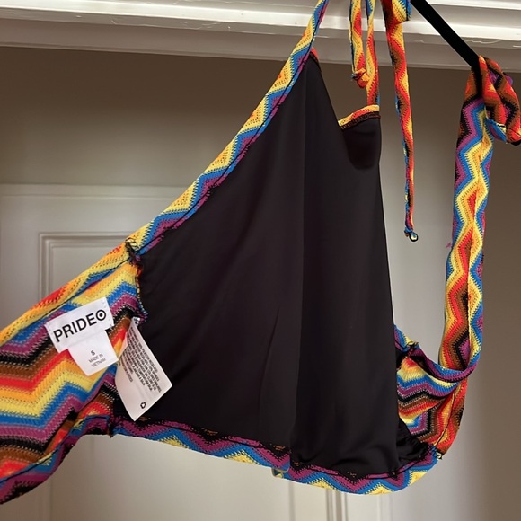 Rainbow Pride halter top size small - Picture 3 of 4
